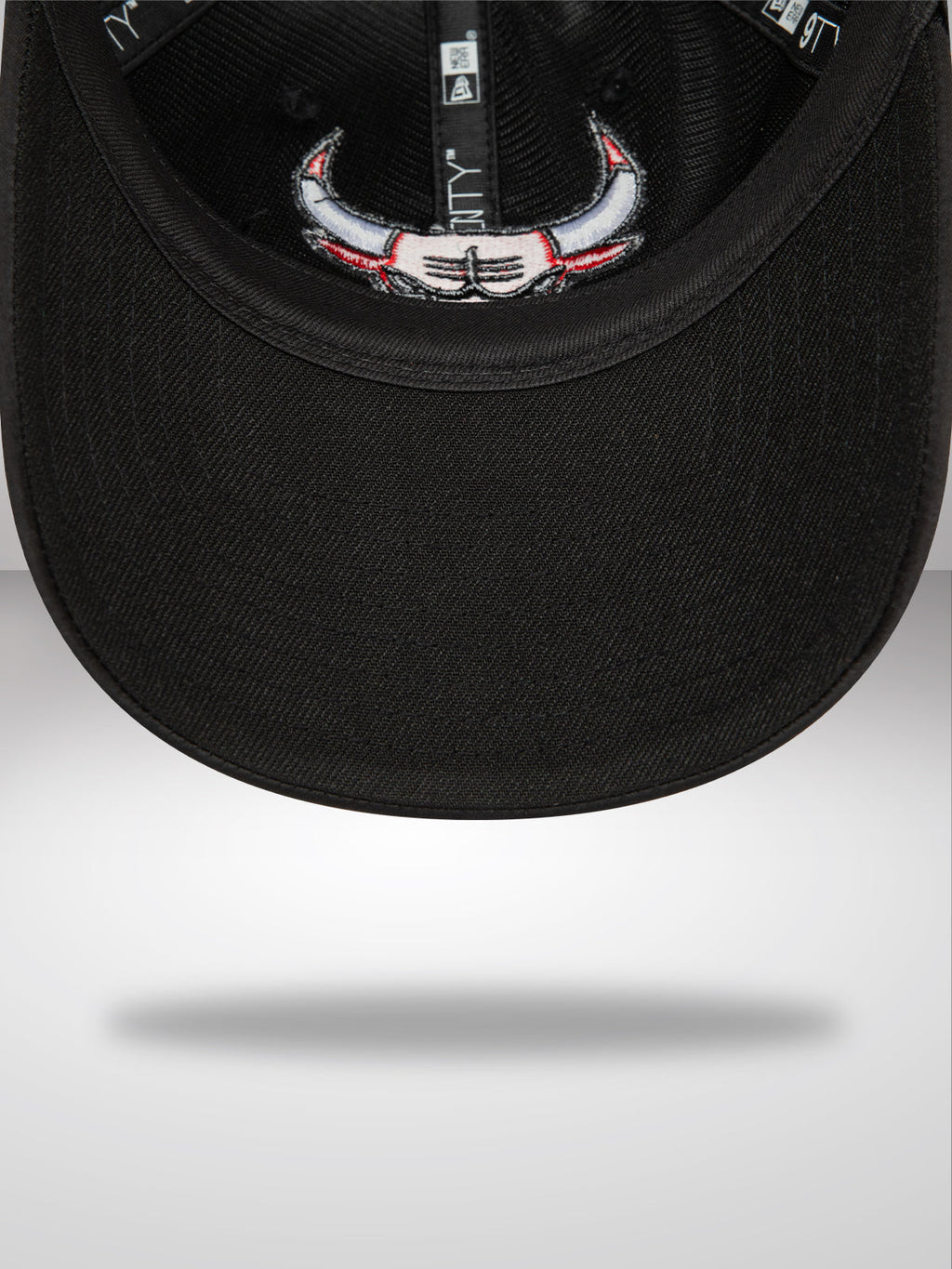 Chicago Bulls NBA Satin Black 9TWENTY Adjustable Cap