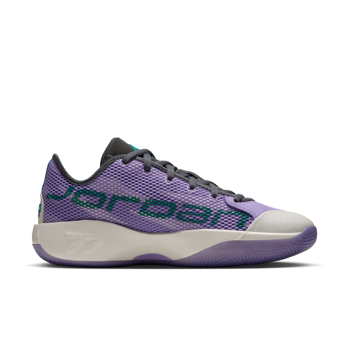 Luka 77 PF Basketball Shoes