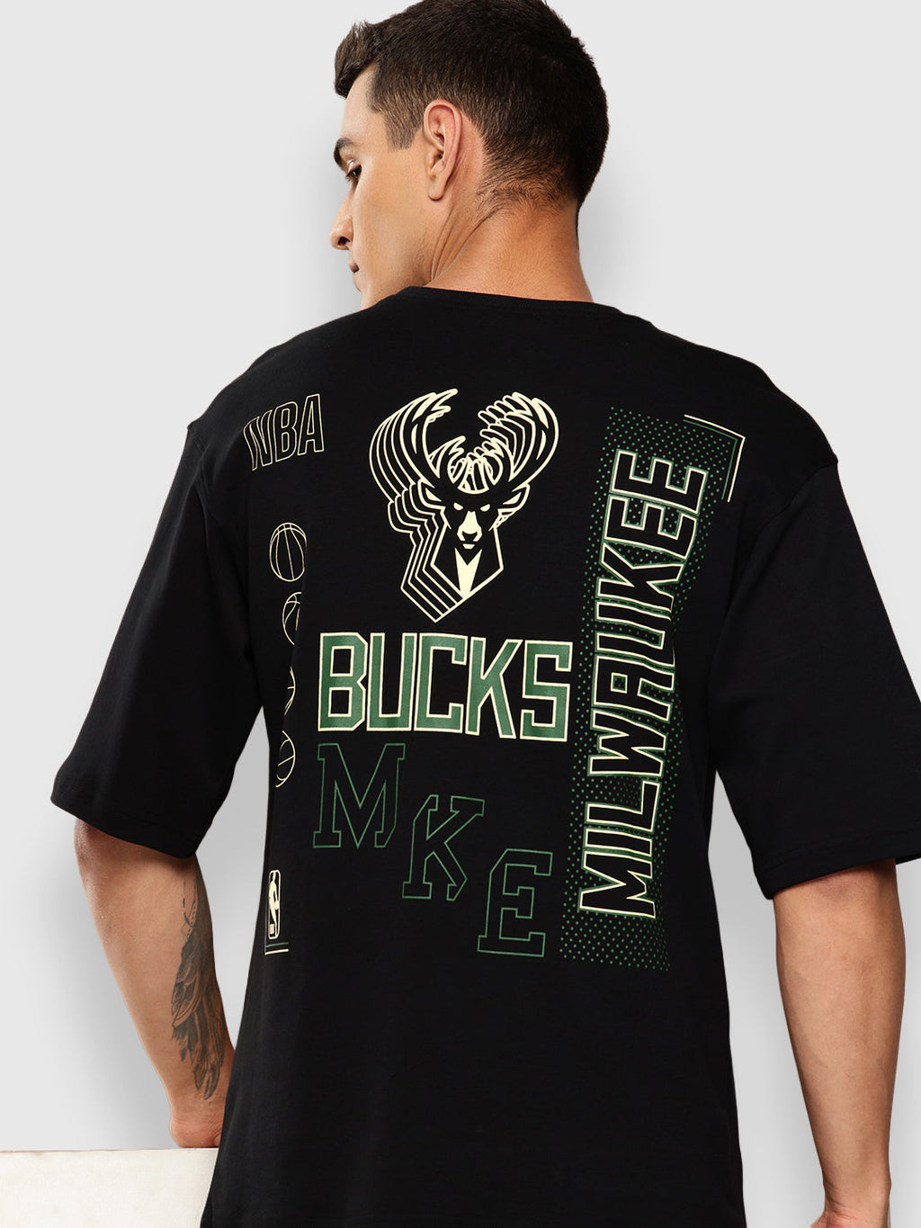 Milwaukee Bucks Midnight Black Oversized T-Shirt