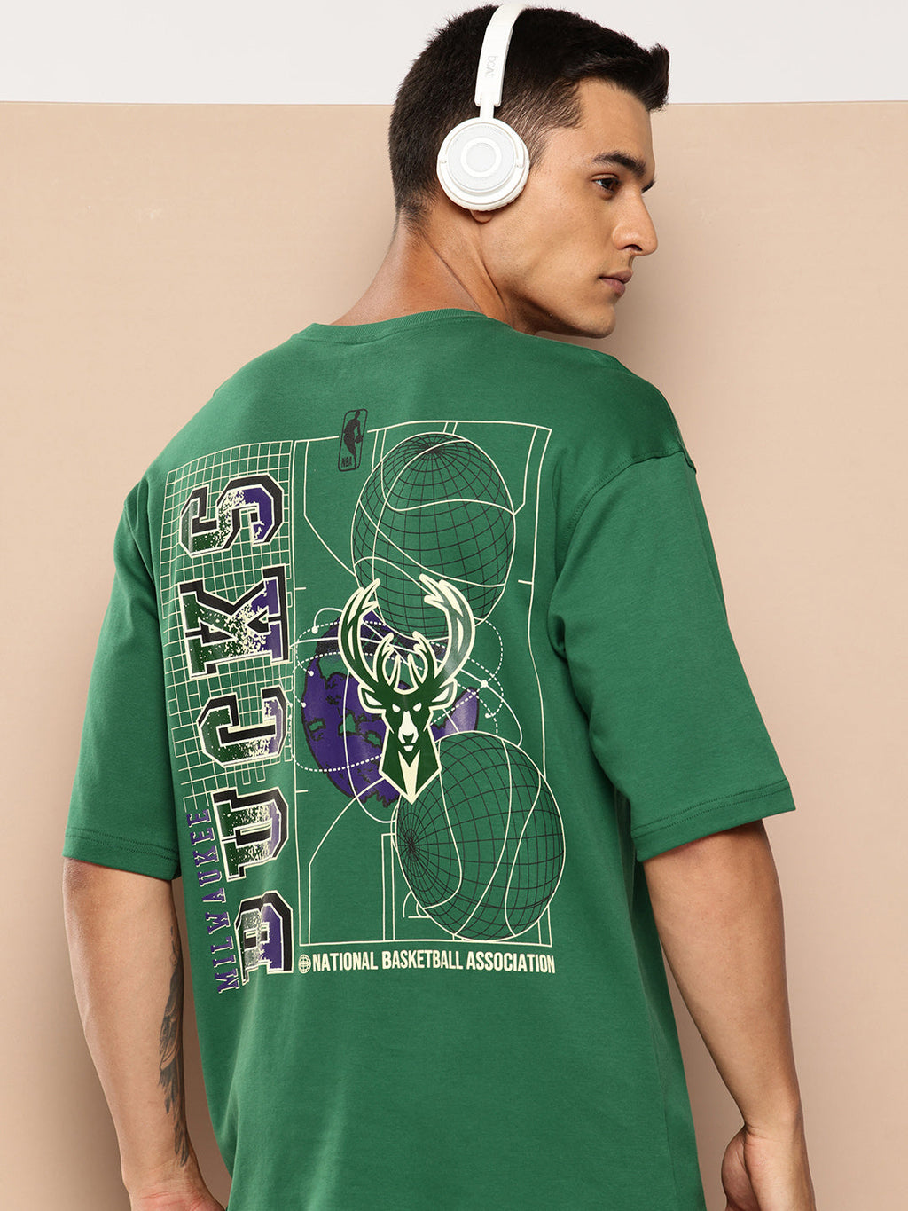Milwaukee Bucks City Oversized T-Shirt