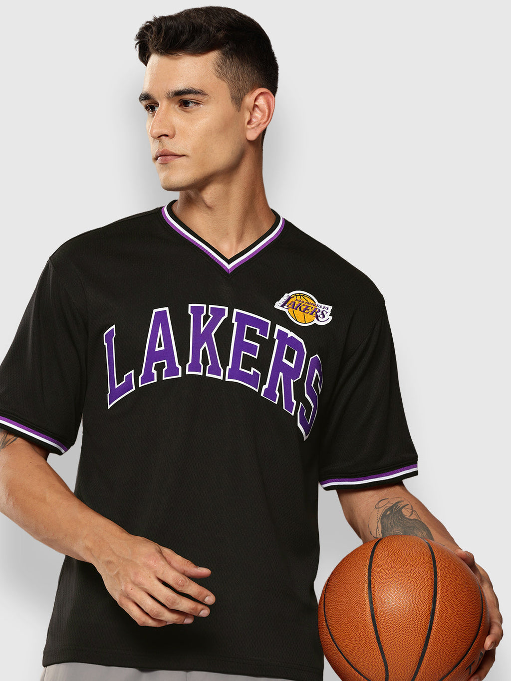 Los Angeles Lakers V-Neck Oversized T-Shirt