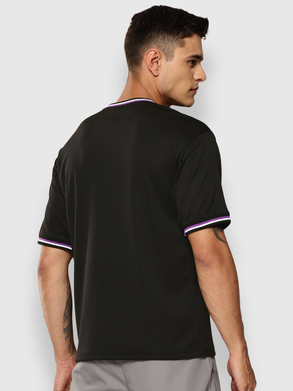 Los Angeles Lakers V-Neck Oversized T-Shirt