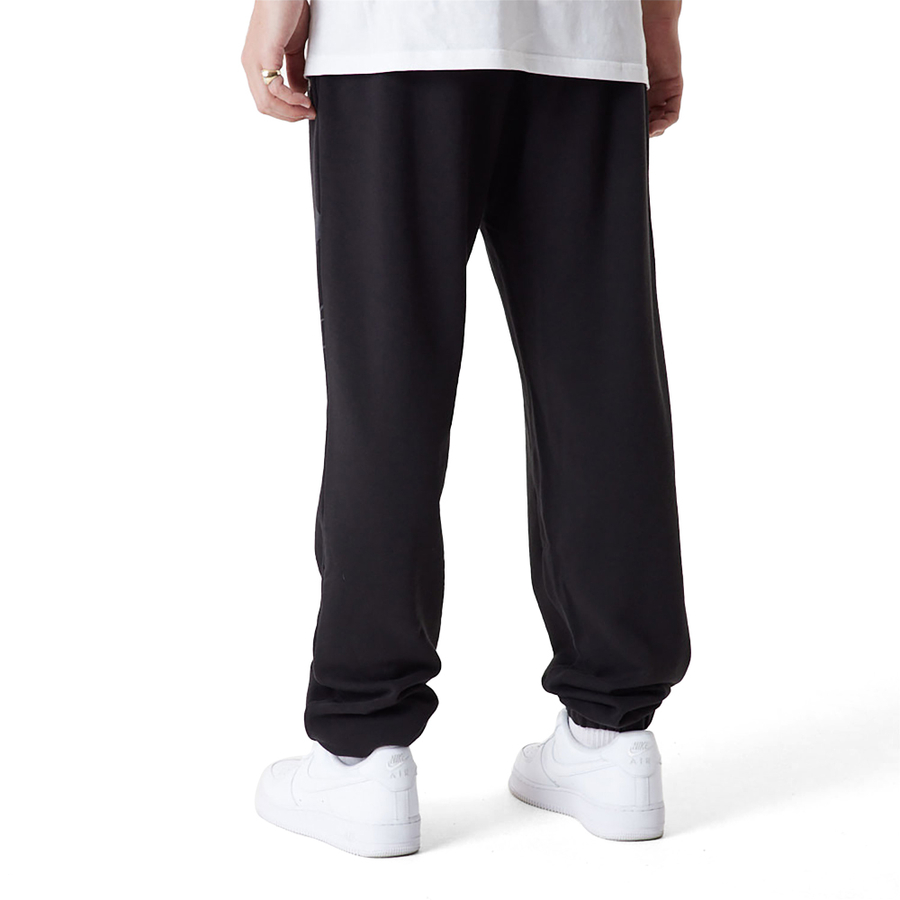 CHICAGO BULLS NBA LOGO JOGGERS 'BLACK'
