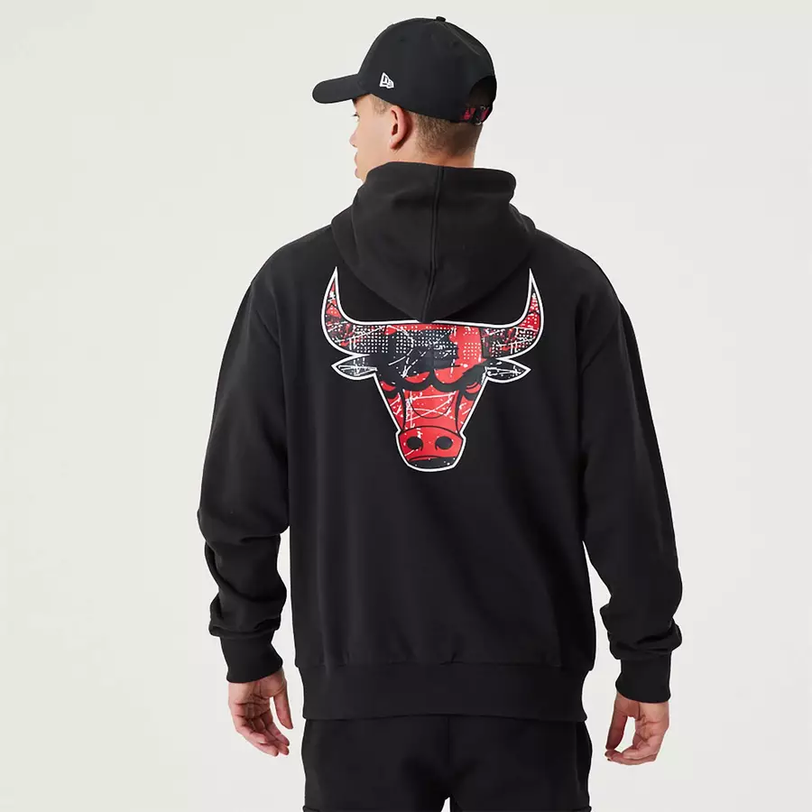 CHICAGO BULLS NBA INFILL TEAM LOGO PULLOVER HOODIE 'BLACK'