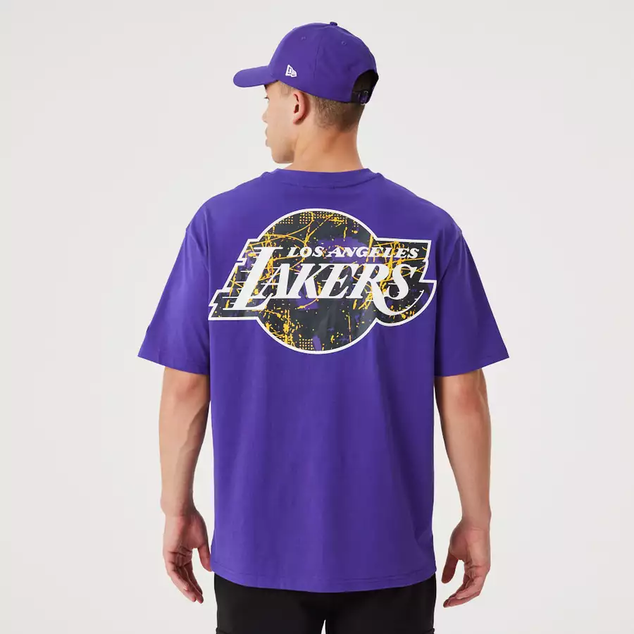 LOS ANGELES LAKERS NBA INFILL TEAM LOGO OVERSIZED T-SHIRT 'PURPLE'
